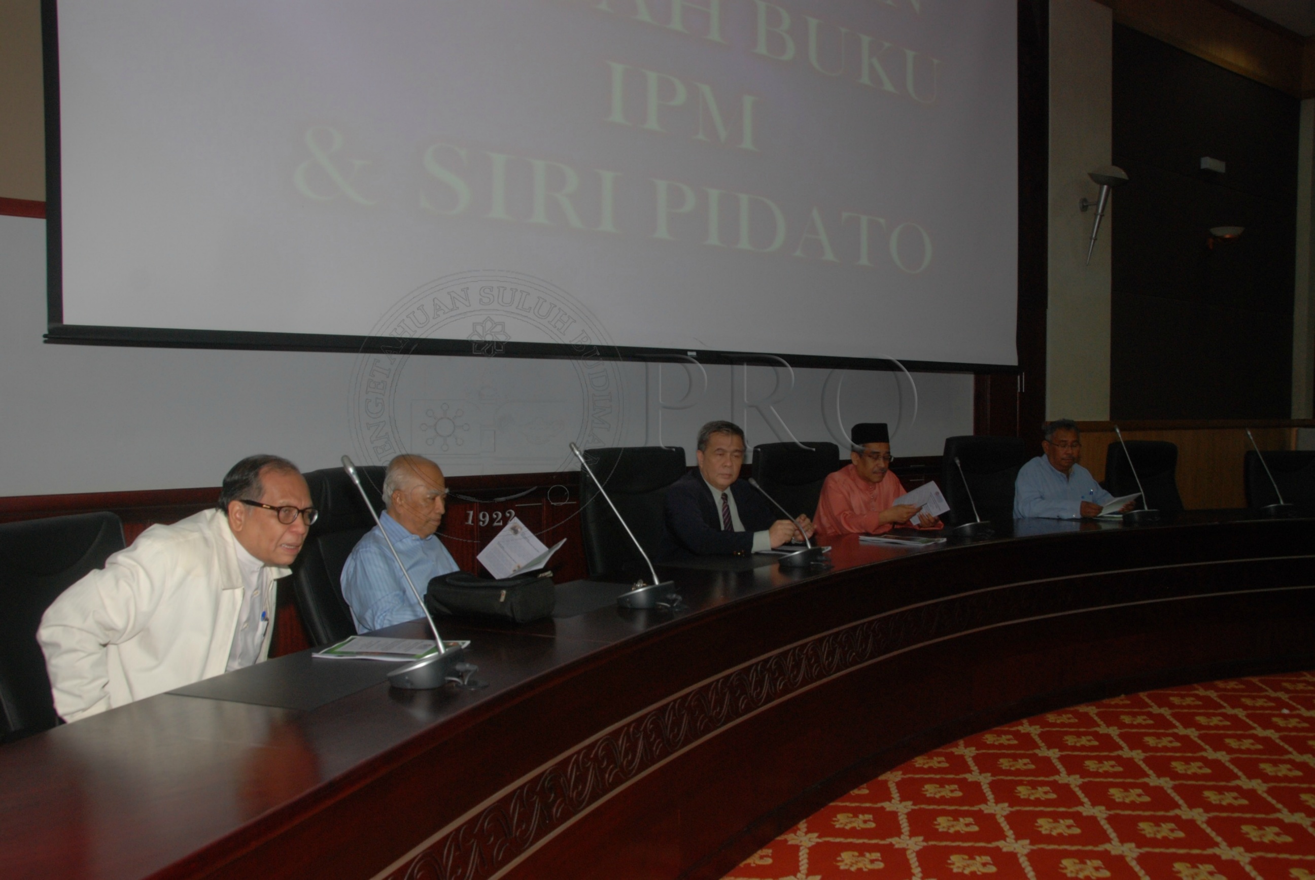 PRO 12 140 buku DSC 9619